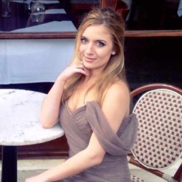 Meet your Posher, Liz ! * - Picture 5 of 6